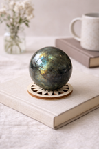 Sphère labradorite avec support