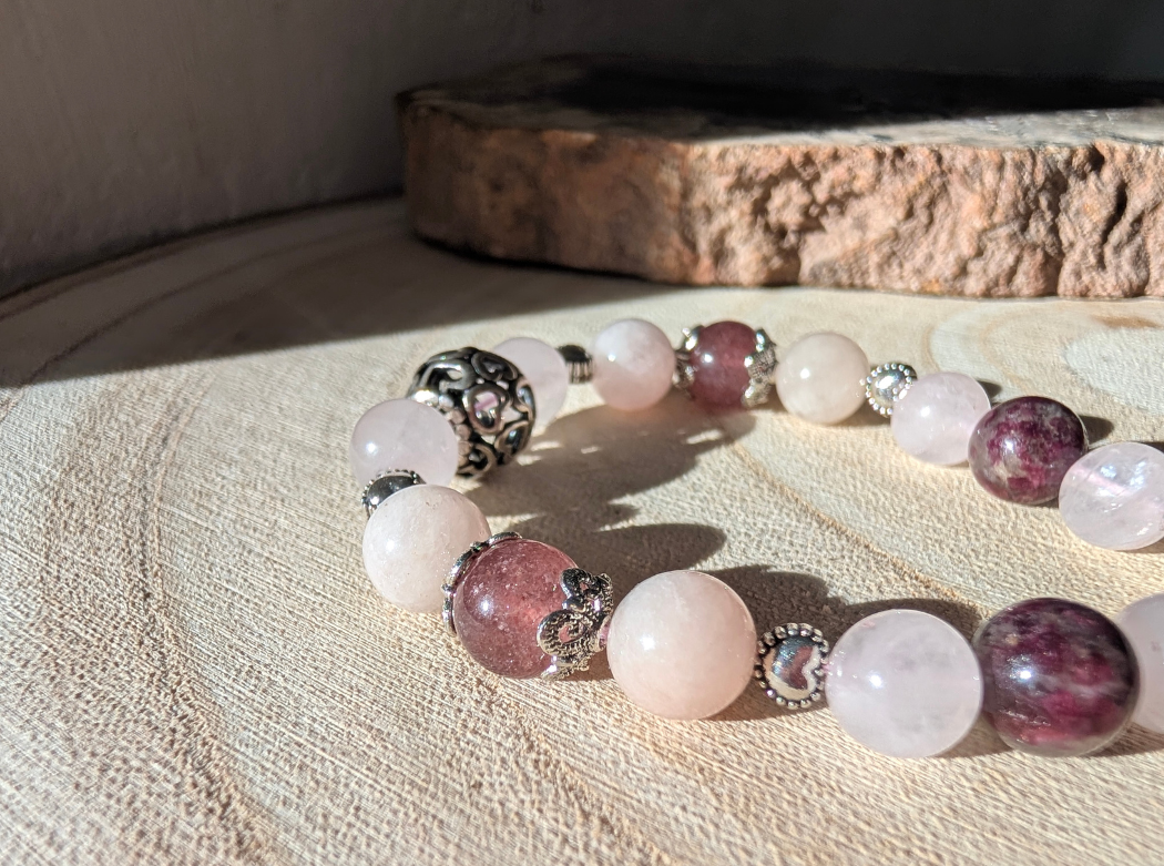 Bracelet réglable pierres naturelles & cœur en argent - Cœur de pétale