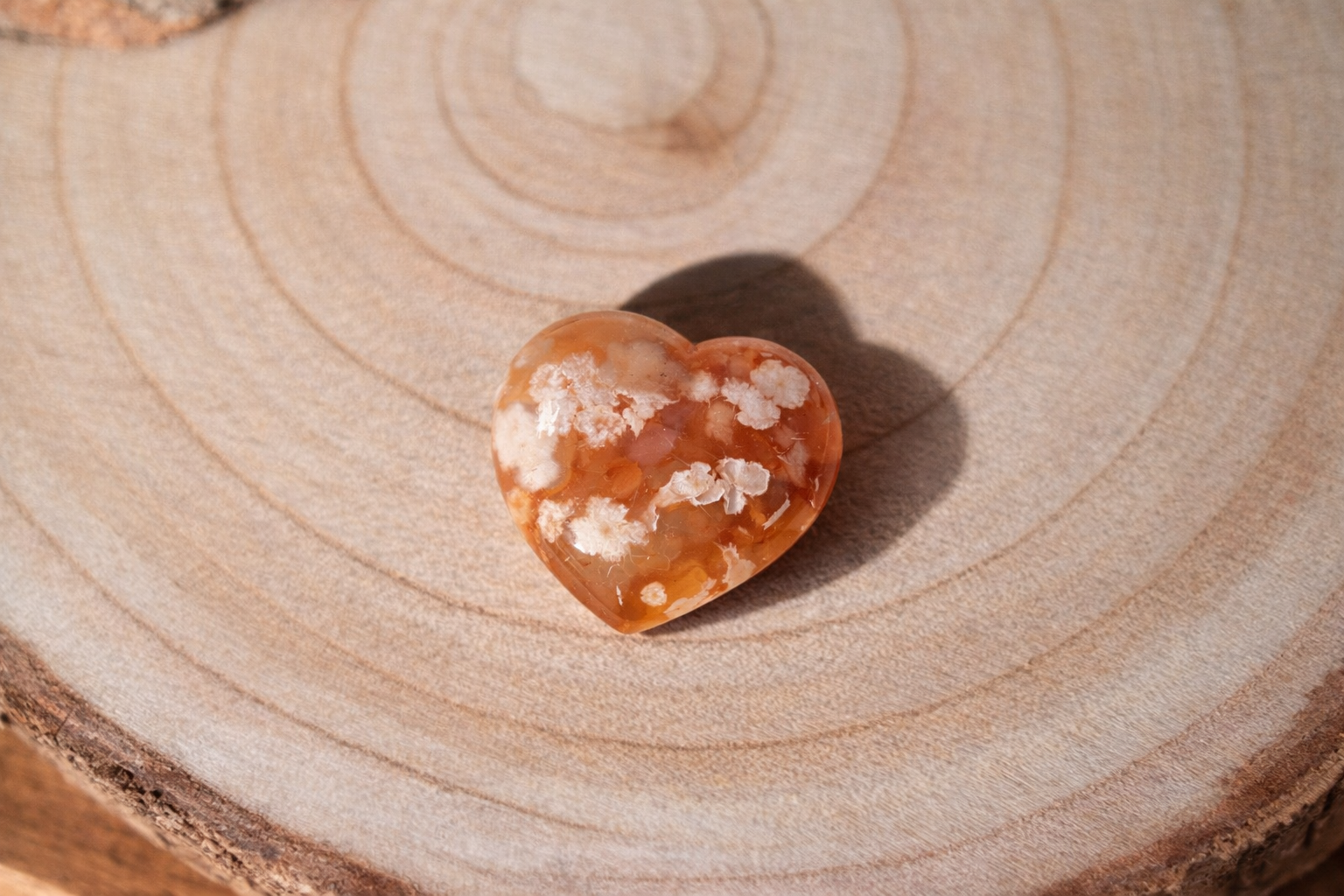 Coeur en agate fleur