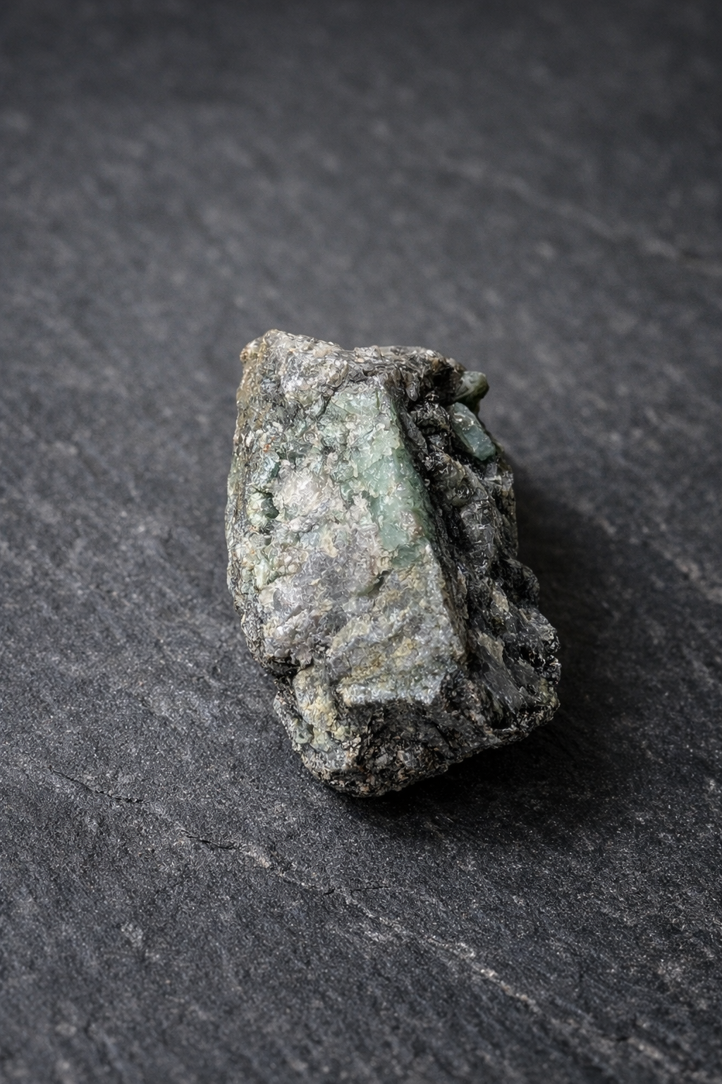 Émeraude sur quartz