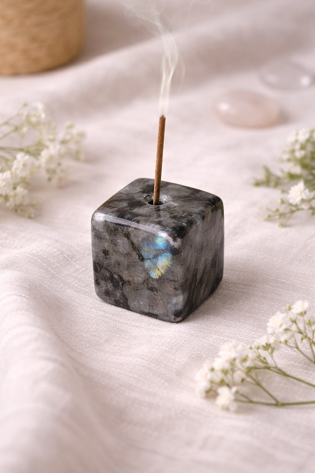 Porte encens forme cube - plusieurs minéraux disponibles